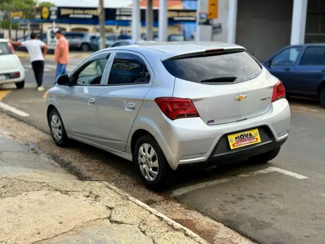 CHEVROLET Onix Hatch 1.0 4P FLEX LT, Foto 6