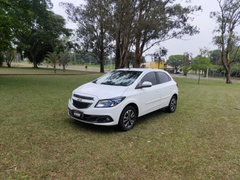 CHEVROLET Onix Hatch 1.4 4P FLEX LTZ AUTOMÁTICO, Foto 4 CHEVROLET Onix Hatch 1.4 4P FLEX LTZ AUTOMÁTICO, Foto 4