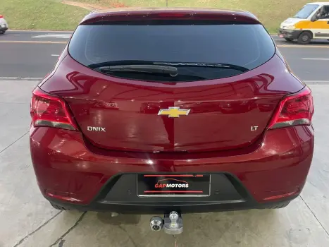 CHEVROLET Onix Hatch 1.4 4P FLEX LTZ, Foto 4