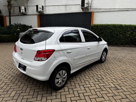 CHEVROLET Onix Hatch 1.0 4P FLEX LS, Foto 5 CHEVROLET Onix Hatch 1.0 4P FLEX LS, Foto 5