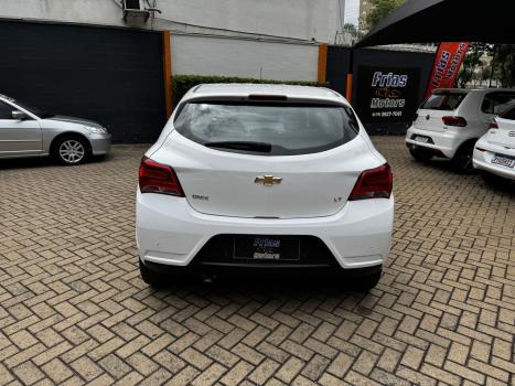CHEVROLET Onix Hatch 1.4 4P FLEX LT, Foto 4 CHEVROLET Onix Hatch 1.4 4P FLEX LT, Foto 4