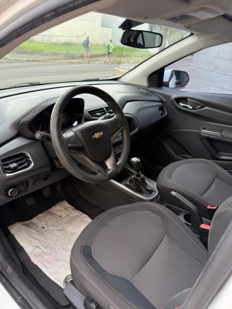 CHEVROLET Onix Hatch 1.4 4P FLEX LTZ, Foto 5