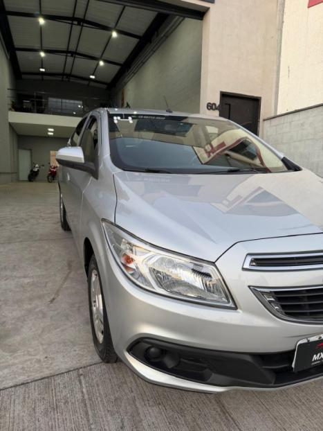 CHEVROLET Onix Hatch 1.0 12V 4P FLEX LT, Foto 4