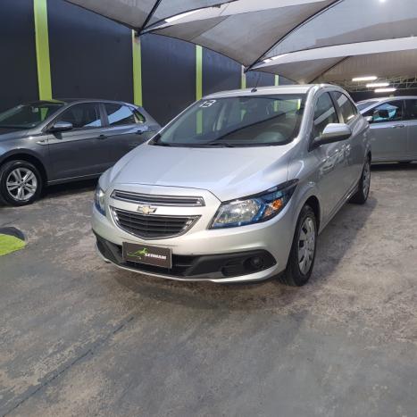 CHEVROLET Onix Hatch 1.4 4P FLEX LT, Foto 2