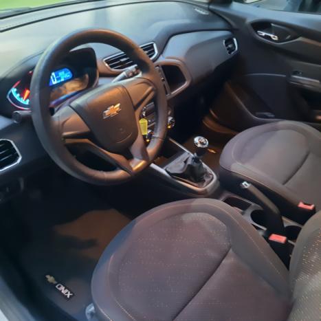 CHEVROLET Onix Hatch 1.4 4P FLEX LT, Foto 9
