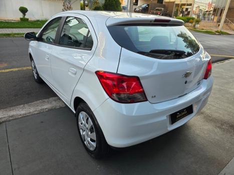 CHEVROLET Onix Hatch 1.4 4P FLEX LT, Foto 4