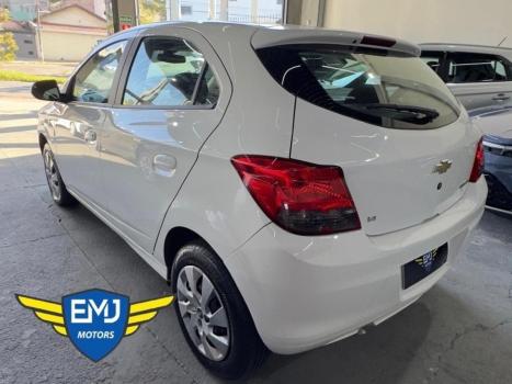 CHEVROLET Onix Hatch 1.4 4P FLEX LT, Foto 4