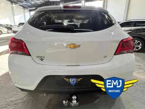 CHEVROLET Onix Hatch 1.4 4P FLEX LT, Foto 5