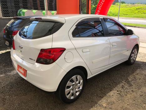 CHEVROLET Onix Hatch 1.4 4P FLEX LT, Foto 3