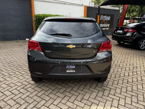 CHEVROLET Onix Hatch 1.0 4P FLEX LT, Foto 4