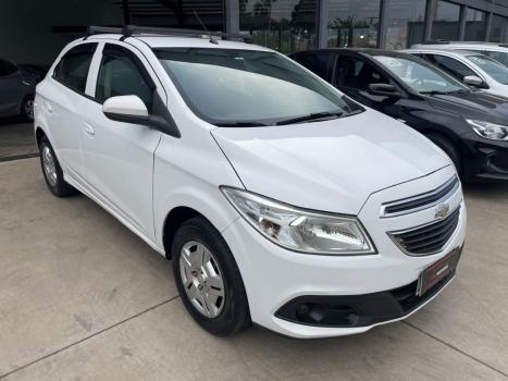 CHEVROLET Onix Hatch 1.0 4P FLEX LT, Foto 2