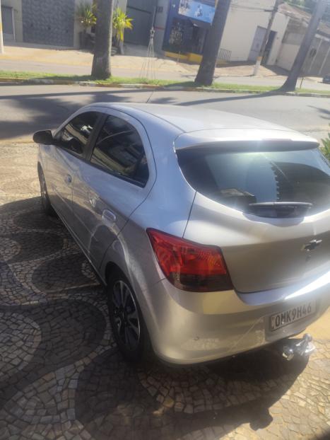 CHEVROLET Onix Hatch 1.4 4P FLEX LTZ, Foto 6