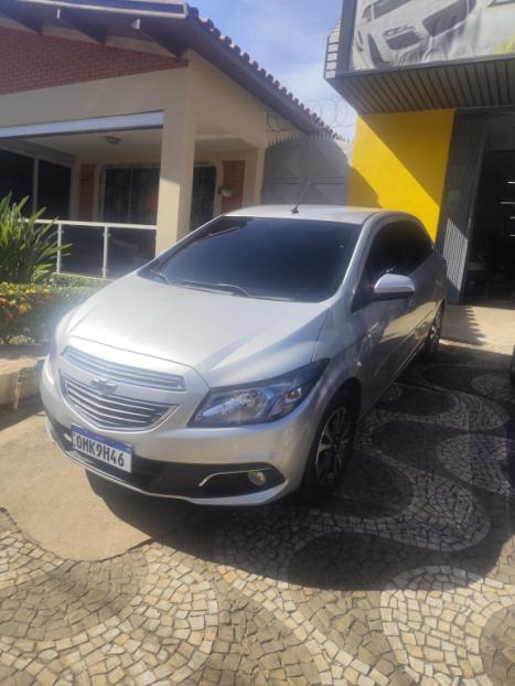 CHEVROLET Onix Hatch 1.4 4P FLEX LTZ, Foto 8