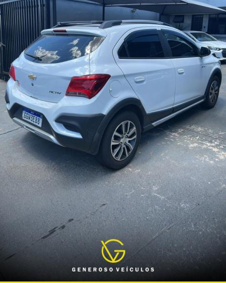 CHEVROLET Onix Hatch 1.4 4P FLEX ACTIV, Foto 3