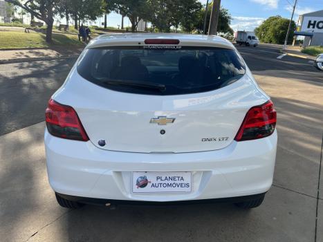 CHEVROLET Onix Hatch 1.4 4P FLEX LTZ AUTOM�TICO, Foto 6