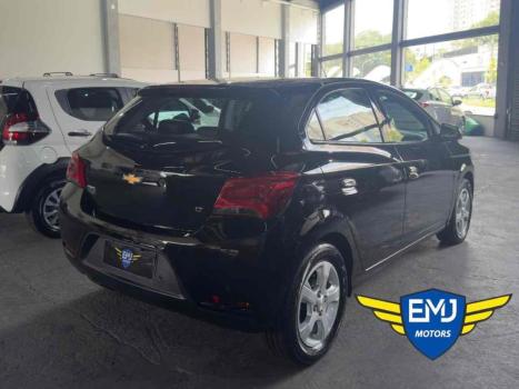 CHEVROLET Onix Hatch 1.4 4P FLEX LT AUTOM�TICO, Foto 6