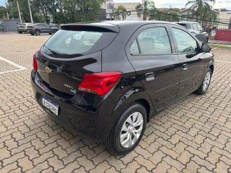 CHEVROLET Onix Hatch 1.4 4P FLEX LT, Foto 5