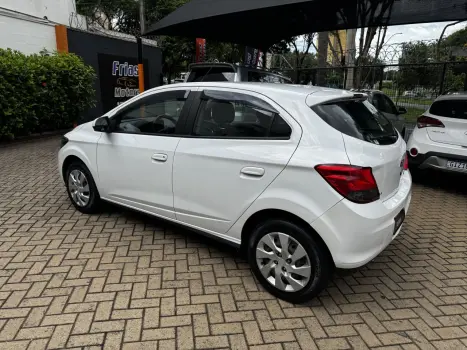 CHEVROLET Onix Hatch 1.4 4P FLEX LT, Foto 3