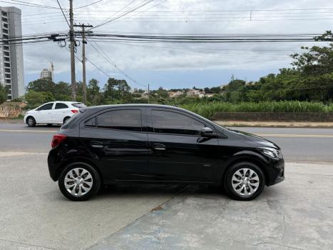 CHEVROLET Onix Hatch 1.4 4P FLEX LT, Foto 5
