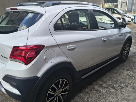 CHEVROLET Onix Hatch 1.4 4P FLEX ACTIV AUTOM�TICO, Foto 6