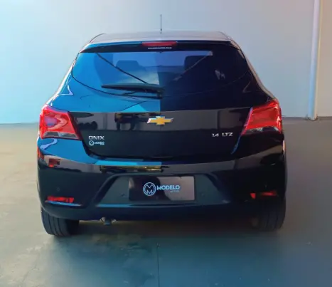 CHEVROLET Onix Hatch 1.4 4P FLEX LTZ, Foto 4
