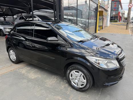 CHEVROLET Onix Hatch 1.0 4P FLEX LT, Foto 4