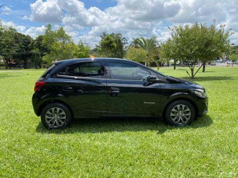 CHEVROLET Onix Hatch 1.4 4P FLEX ADVANTAGE AUTOM�TICO, Foto 10