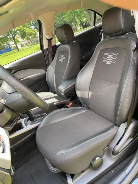 CHEVROLET Onix Hatch 1.4 4P FLEX ADVANTAGE AUTOM�TICO, Foto 14