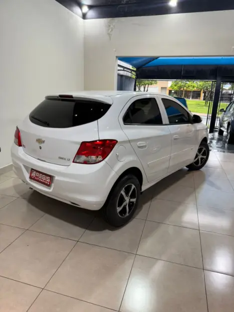 CHEVROLET Onix Hatch 1.0 4P FLEX LT, Foto 6