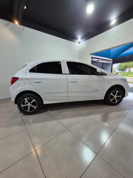 CHEVROLET Onix Hatch 1.0 4P FLEX LT, Foto 9