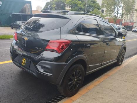 CHEVROLET Onix Hatch 1.4 4P FLEX ACTIV AUTOM�TICO, Foto 3