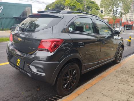 CHEVROLET Onix Hatch 1.4 4P FLEX ACTIV AUTOM�TICO, Foto 3