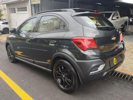 CHEVROLET Onix Hatch 1.4 4P FLEX ACTIV AUTOM�TICO, Foto 5