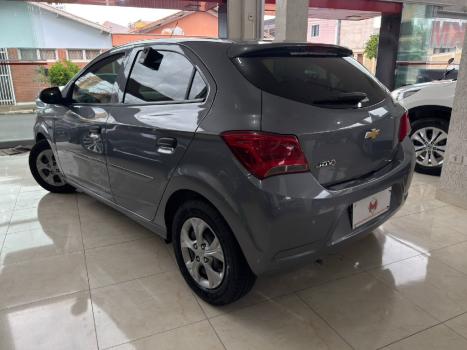 CHEVROLET Onix Hatch 1.0 4P FLEX BLACK, Foto 4