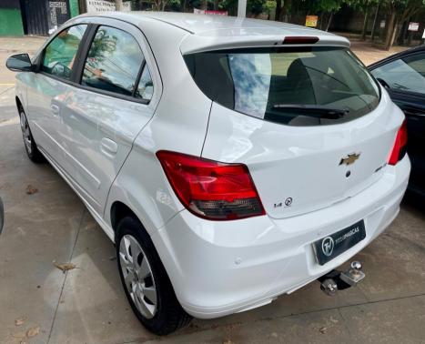 CHEVROLET Onix Hatch 1.4 4P FLEX LT, Foto 4