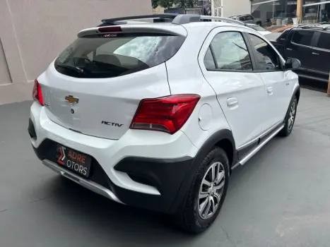 CHEVROLET Onix Hatch 1.4 4P FLEX ACTIV AUTOM�TICO, Foto 8