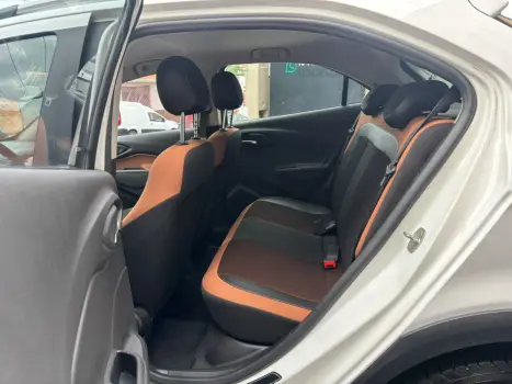 CHEVROLET Onix Hatch 1.4 4P FLEX ACTIV AUTOM�TICO, Foto 14