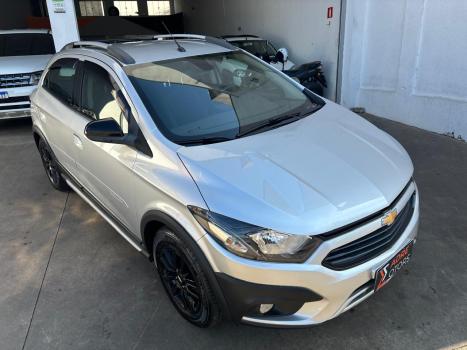 CHEVROLET Onix Hatch 1.4 4P FLEX ACTIV AUTOM�TICO, Foto 3