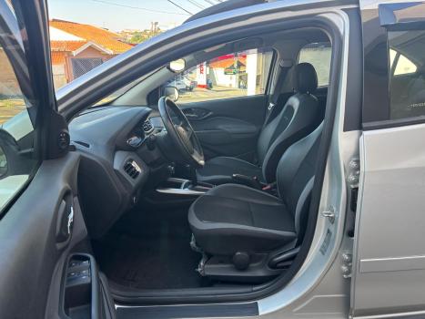 CHEVROLET Onix Hatch 1.4 4P FLEX ACTIV AUTOM�TICO, Foto 11