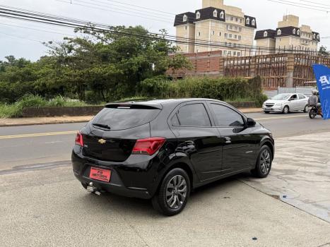 CHEVROLET Onix Hatch 1.4 4P FLEX ADVANTAGE AUTOM�TICO, Foto 6