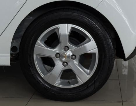 CHEVROLET Onix Hatch 1.4 4P FLEX LT AUTOM�TICO, Foto 8