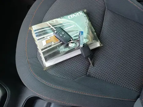 CHEVROLET Onix Hatch 1.4 4P FLEX LTZ, Foto 8