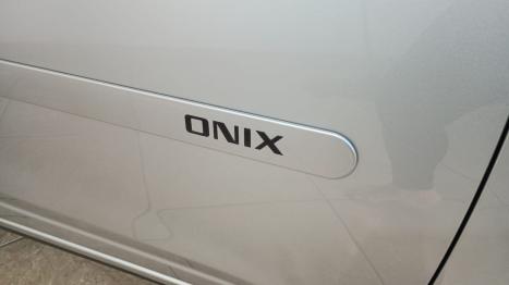 CHEVROLET Onix Hatch 1.4 4P FLEX LTZ AUTOM�TICO, Foto 7