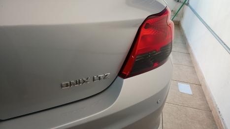 CHEVROLET Onix Hatch 1.4 4P FLEX LTZ AUTOM�TICO, Foto 10