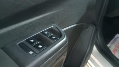 CHEVROLET Onix Hatch 1.4 4P FLEX LTZ AUTOM�TICO, Foto 14