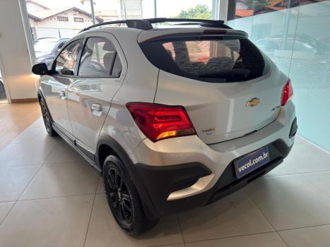 CHEVROLET Onix Hatch 1.4 4P FLEX ACTIV AUTOM�TICO, Foto 11
