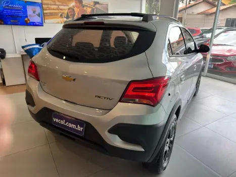CHEVROLET Onix Hatch 1.4 4P FLEX ACTIV AUTOM�TICO, Foto 9