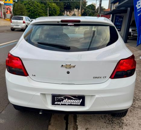 CHEVROLET Onix Hatch 1.4 4P FLEX LT, Foto 9