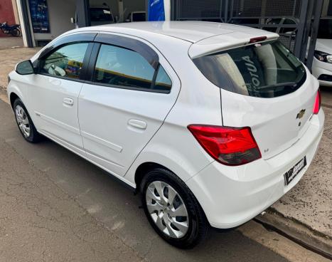 CHEVROLET Onix Hatch 1.4 4P FLEX LT, Foto 12