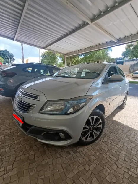 CHEVROLET Onix Hatch 1.4 4P FLEX LTZ, Foto 4